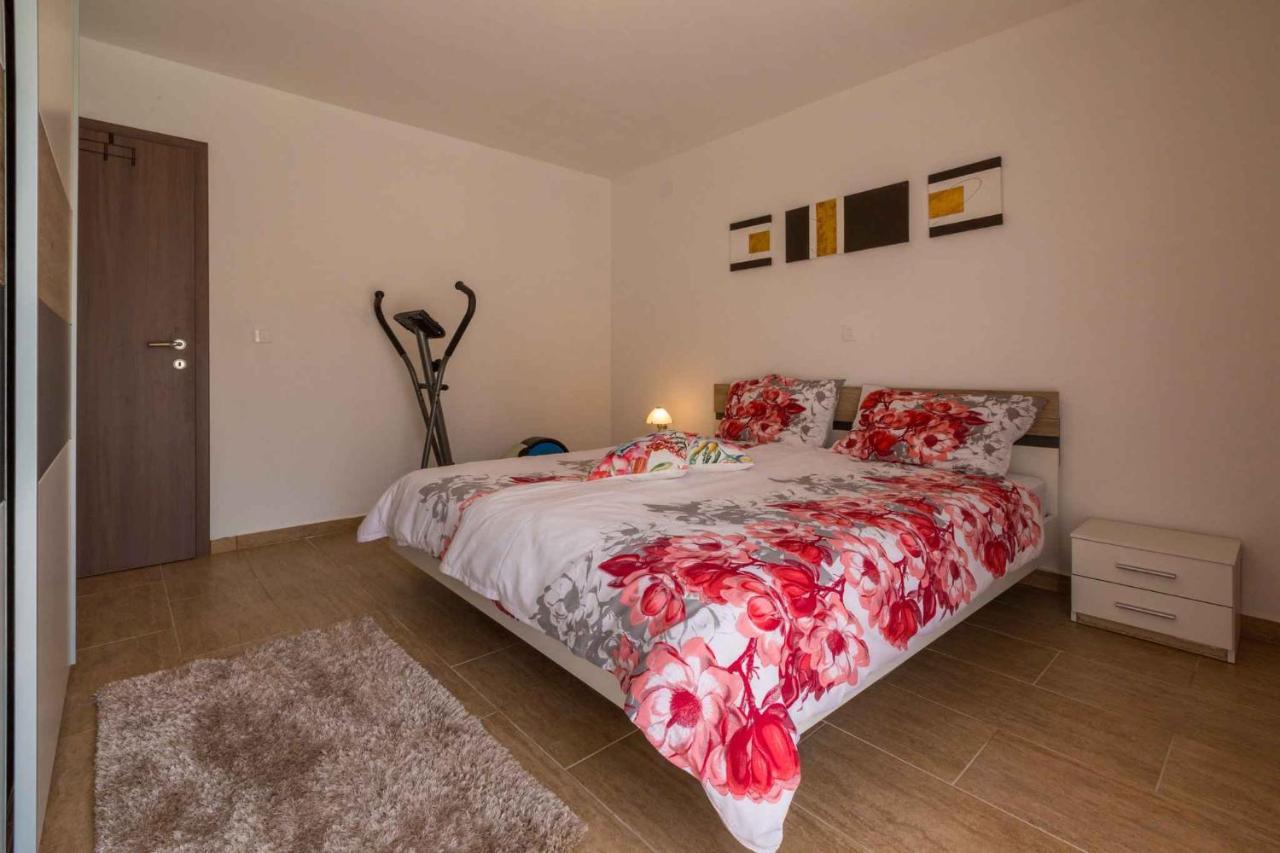 Holiday Home In Grizane 39285 מראה חיצוני תמונה